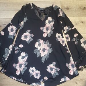 Womens black floral bell sleeve dress. Astr size small NWOT!